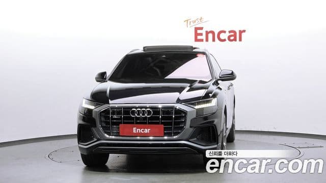 Audi Q8 2021 — Photo 2/20