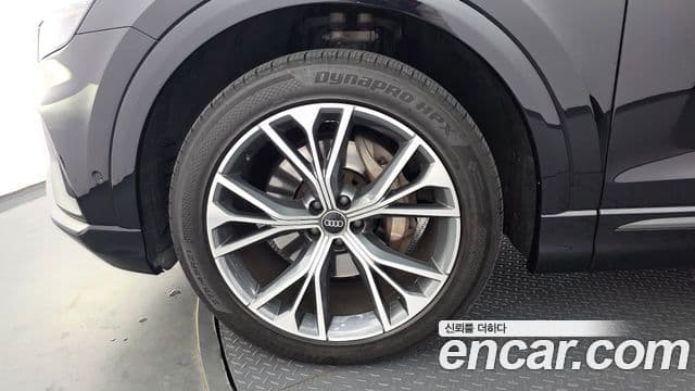 Audi Q8 2021 — Photo 18/20