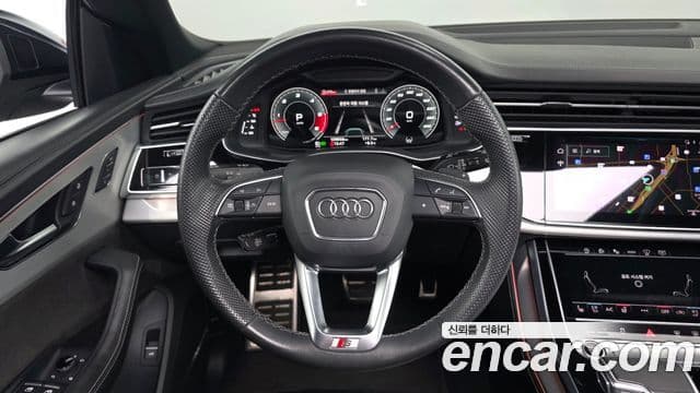 Audi Q8 2021 — Photo 5/20