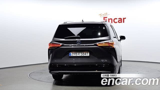Toyota Sienna 2023 — Şəkil 4/20