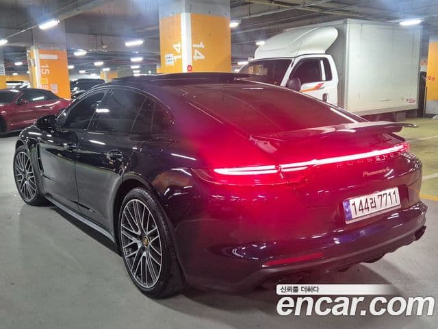 Porsche Panamera 2023 — Şəkil 7/20