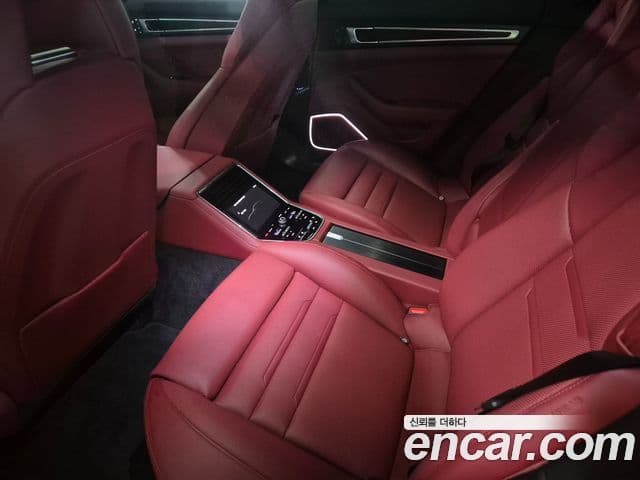 Porsche Panamera 2023 — Şəkil 8/20