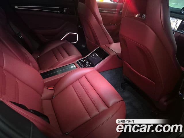 Porsche Panamera 2023 — Şəkil 12/20