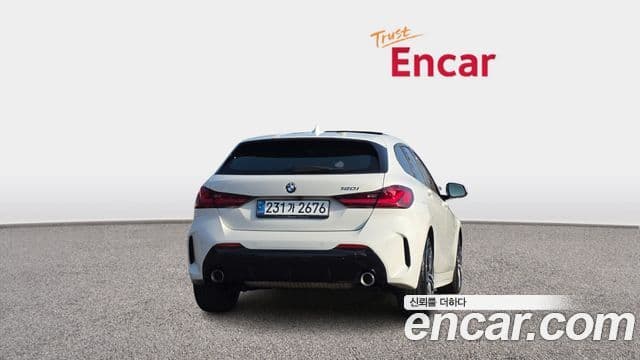 BMW 1 Series 2024 — Şəkil 8/20