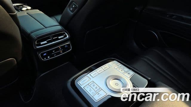 Genesis Electrified G80 2021 — Şəkil 18/20