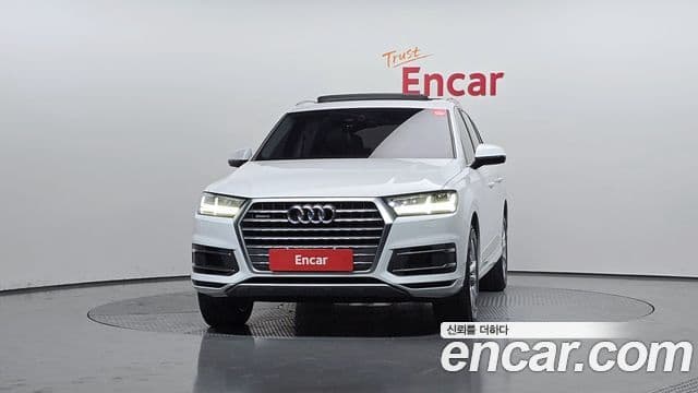 Audi Q7 2019 — Фото 3/20