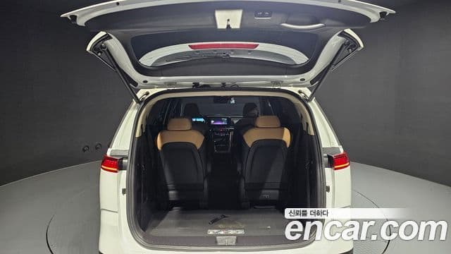 Kia Carnival 2023 — Şəkil 20/20