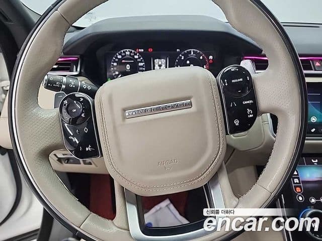 Land Rover Range Rover Velar 2018 — Şəkil 9/18
