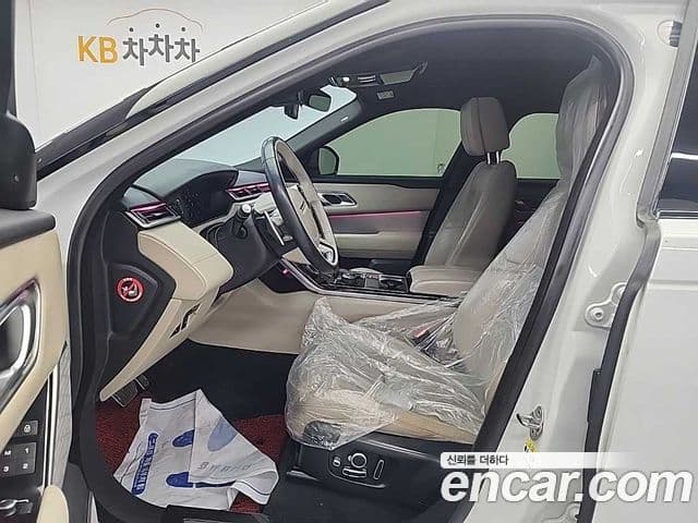 Land Rover Range Rover Velar 2018 — Şəkil 8/18