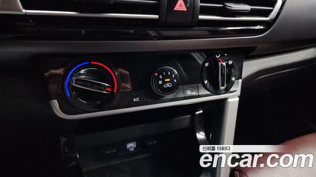 Kia Seltos 2019 — ფოტო 18/20
