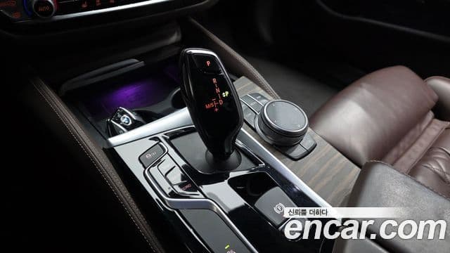 BMW 5 Series 2020 — ფოტო 9/20