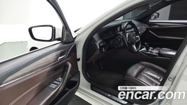 BMW 5 Series 2020 — ფოტო 12/20