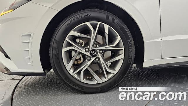 Hyundai Sonata Hybrid 2021 — Photo 7/20