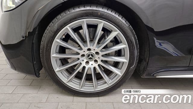 Mercedes-Benz S-Class 2021 — Photo 5/20
