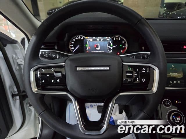 Land Rover Range Rover Evoque 2023 — Photo 12/20