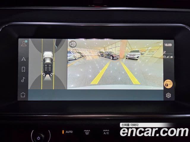 Land Rover Range Rover Evoque 2023 — Photo 19/20