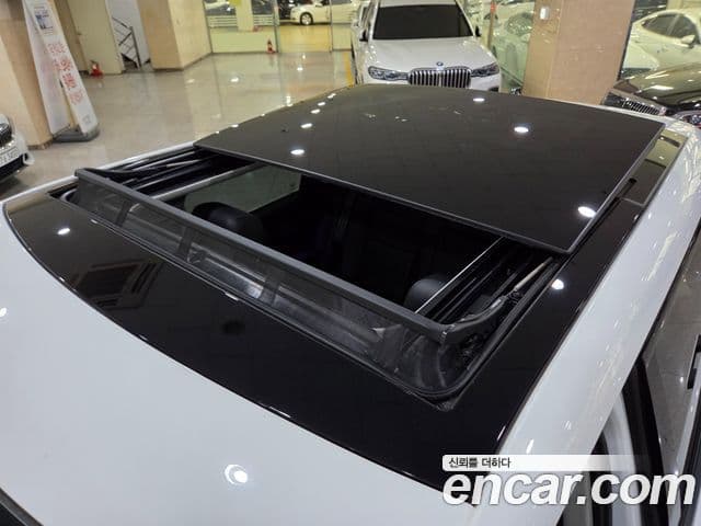 Land Rover Range Rover Evoque 2023 — Photo 10/20