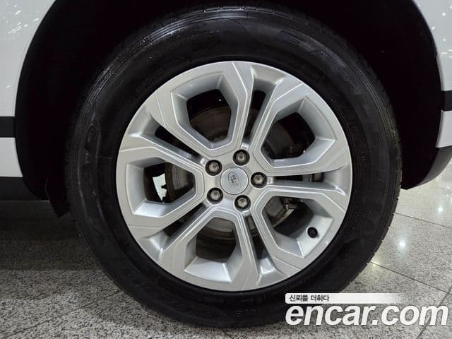 Land Rover Range Rover Evoque 2023 — Photo 4/20