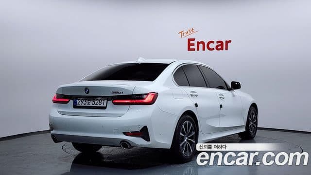 BMW 3 Series 2022 — ფოტო 2/20