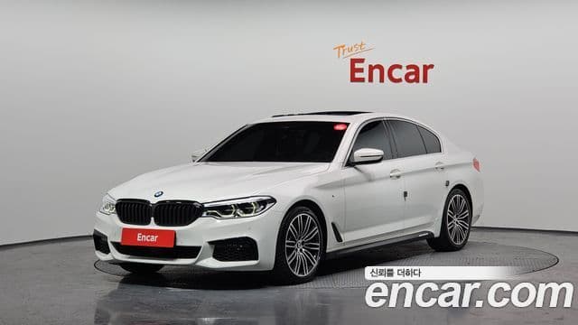 BMW 5 Series 2020 — Photo 19/20