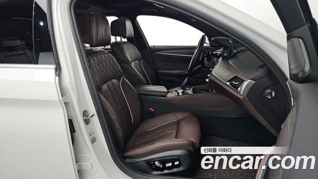 BMW 5 Series 2020 — Photo 5/20