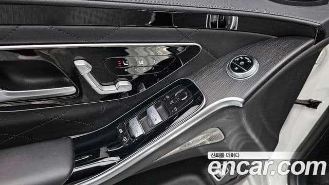 Mercedes-Benz S-Class 2022 — ფოტო 17/20