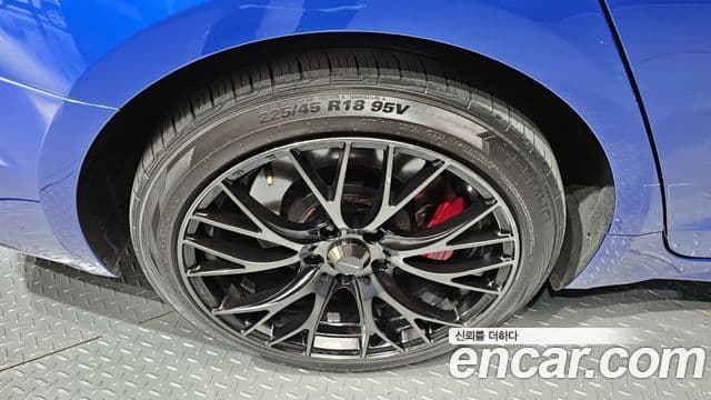 Genesis G70 2019 — Photo 8/20