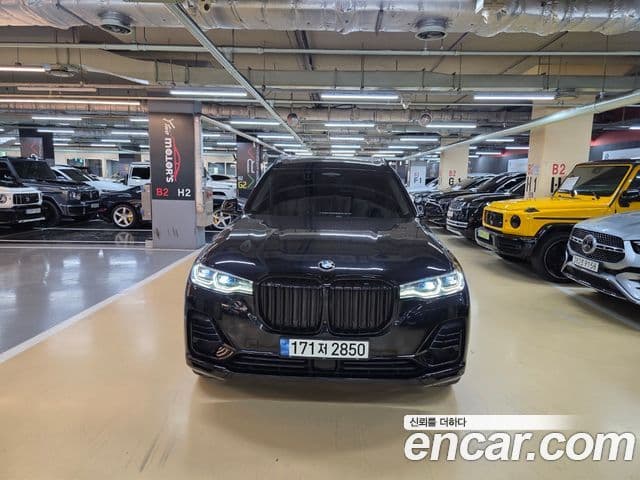 BMW X7 2022 — ფოტო 10/12