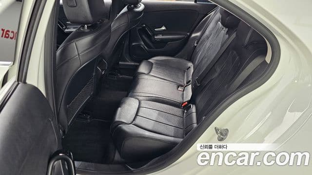 Mercedes-Benz A-Class 2020 — Şəkil 12/20