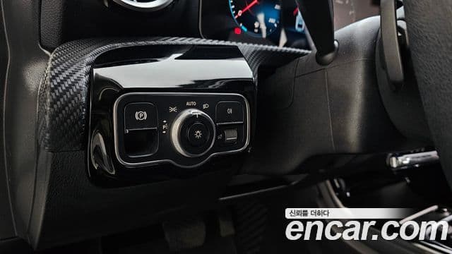 Mercedes-Benz A-Class 2020 — Şəkil 18/20