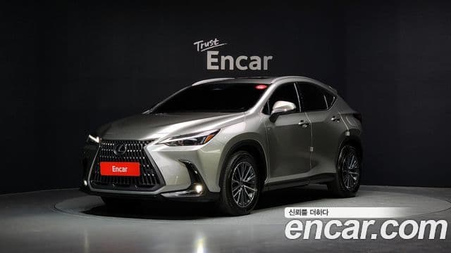 Lexus NX450h+ 2025 — Фото 1/20