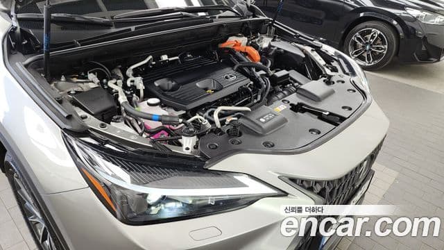 Lexus NX450h+ 2025 — Фото 6/20
