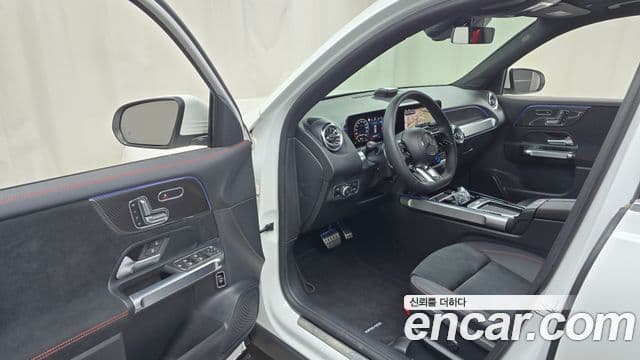 Mercedes-Benz GLB-Class 2025 — Şəkil 10/20
