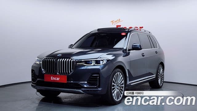 BMW X7 2022 — Фото 1/20