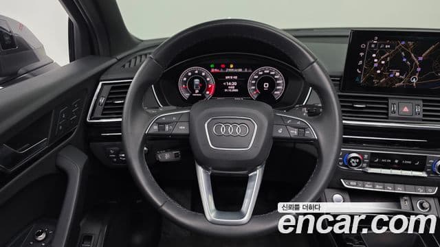 Audi Q5 2021 — ფოტო 13/20