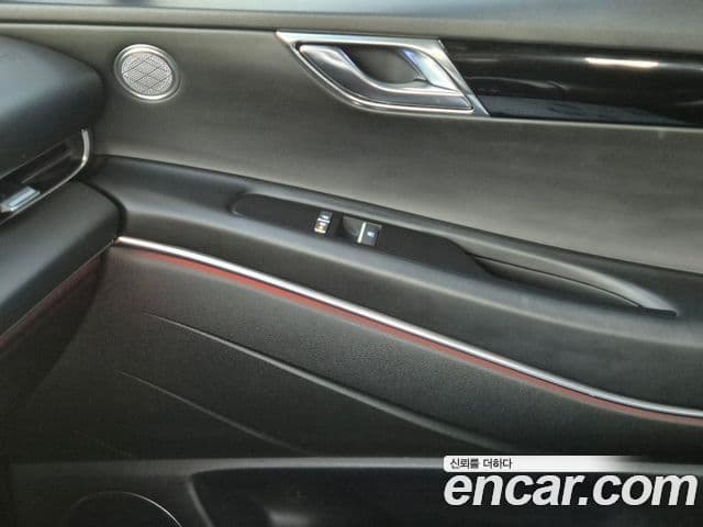 Genesis GV80 2022 — ფოტო 14/20