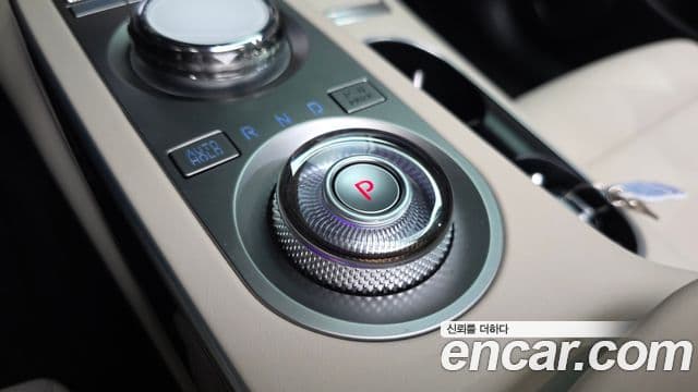 Genesis GV70 2023 — ფოტო 9/20