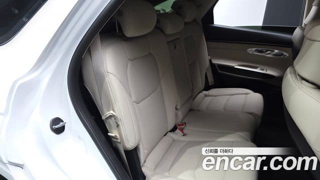 Genesis GV70 2023 — ფოტო 12/20