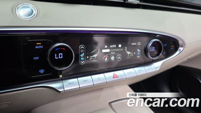 Genesis GV70 2023 — ფოტო 16/20