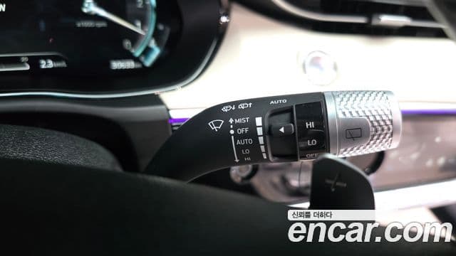 Genesis GV70 2023 — ფოტო 19/20