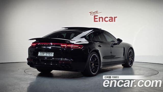 Porsche Panamera 2019 — Photo 13/20