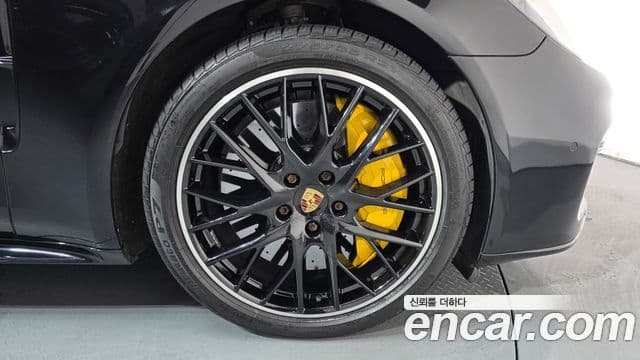 Porsche Panamera 2019 — Photo 14/20