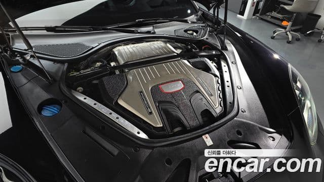 Porsche Panamera 2019 — Photo 9/20