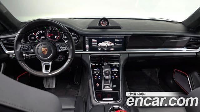 Porsche Panamera 2019 — Photo 7/20