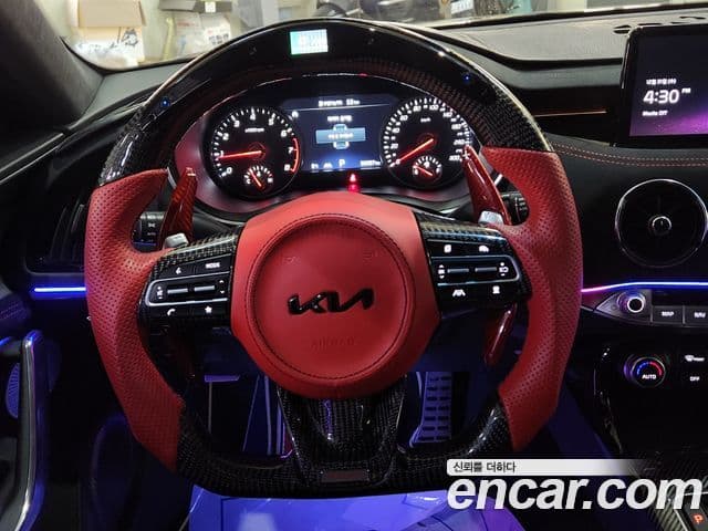 Kia Stinger 2022 — Şəkil 19/20