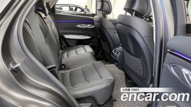 Genesis GV70 2024 — ფოტო 12/20