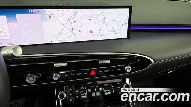 Genesis GV70 2024 — ფოტო 14/20