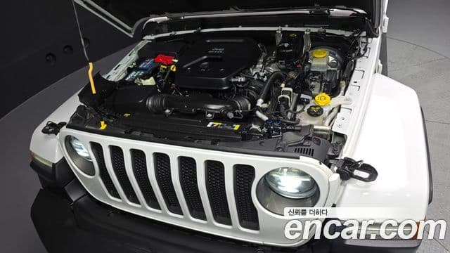 Jeep Wrangler 2021 — ფოტო 6/20