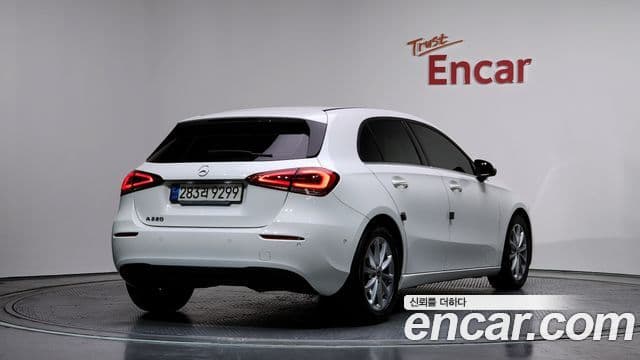 Mercedes-Benz A-Class 2020 — ფოტო 2/20