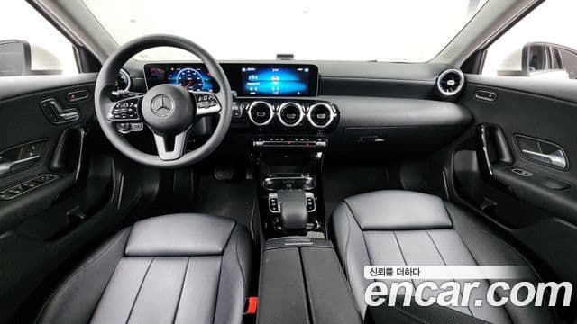 Mercedes-Benz A-Class 2020 — ფოტო 7/20